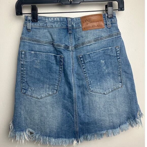 One by One Teaspoon 2020 Mini Skirt Sz. 22 - Picture 3 of 6